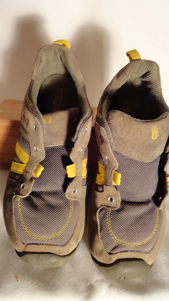 Zapatos deportivos Teva de cuero marrón con cordones, para jóvenes 4 Foto 2 de 4