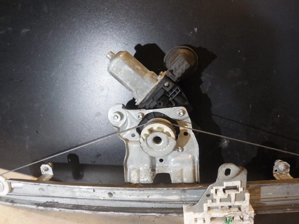 Nissan Máxima 2016-2023 puerta delantera derecha ventana motor regulador 80730-4RA0A Foto 4 de 4