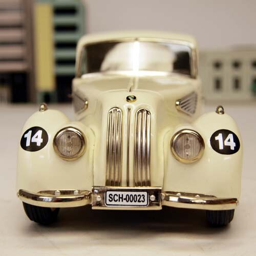 Schuco BMW 327 1:18 Figures Limited Edition (1500 Units) | eBay