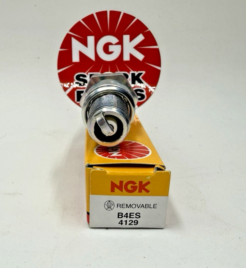 1 Genuine NGK B4ES # 4129 Spark Plug  Yamaha 1990-1995 G5A F/G/H/K/J/M