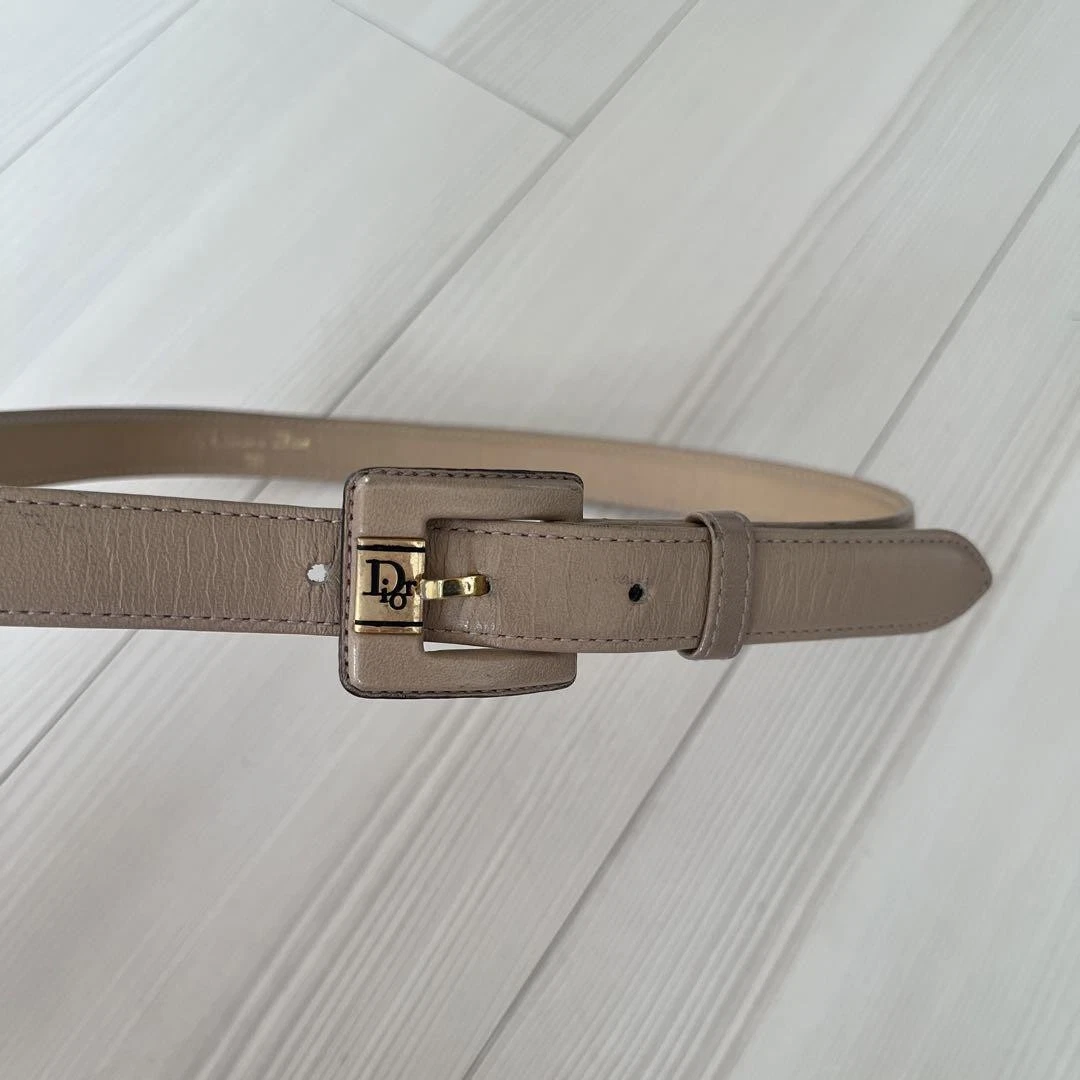 Authentique boucle carrée Christian Dior beige taille 70 logo marque femme du Japon