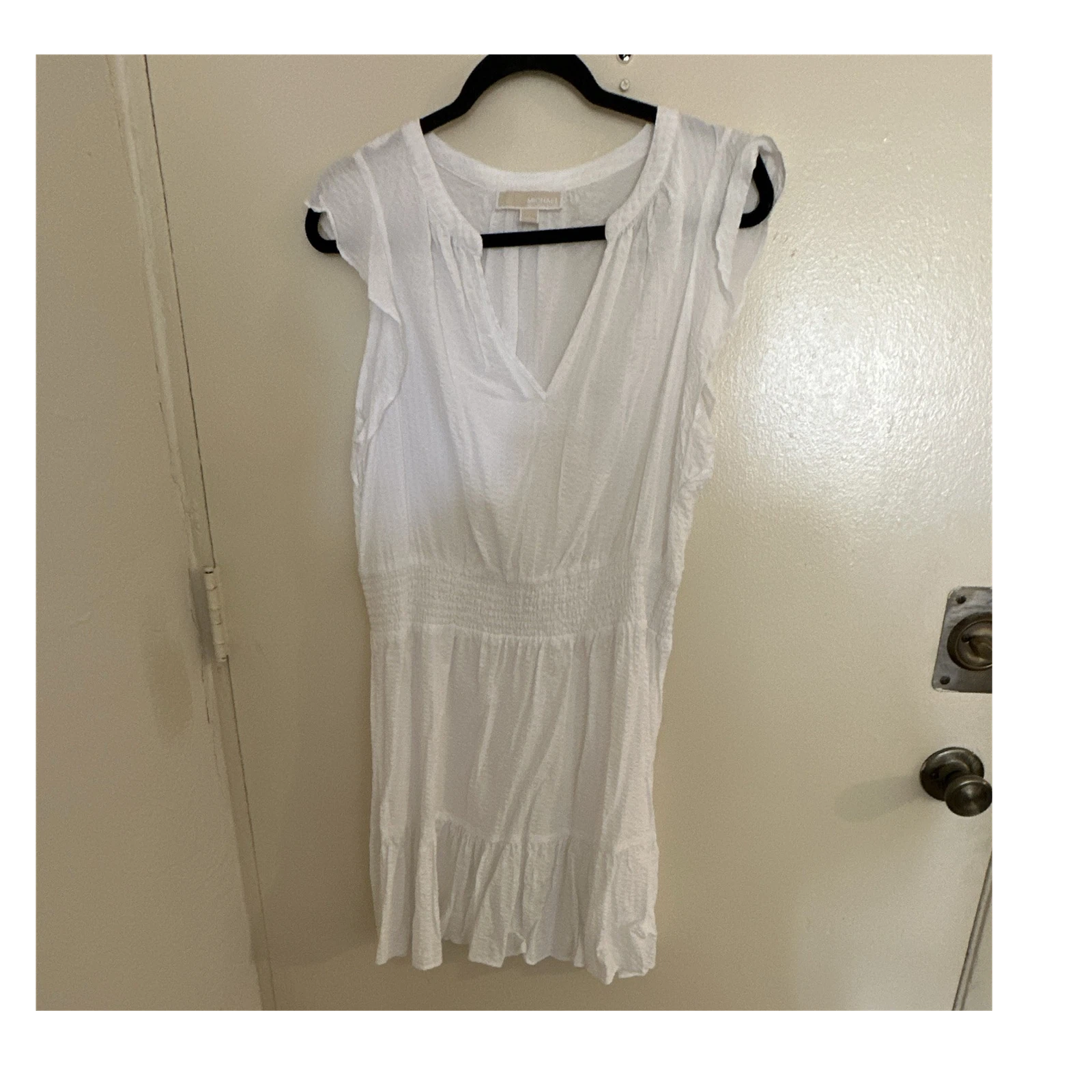 Michael Kors Short Sundress White V-Neck Sleeveless Pleated L
Opens in a new window or tab
