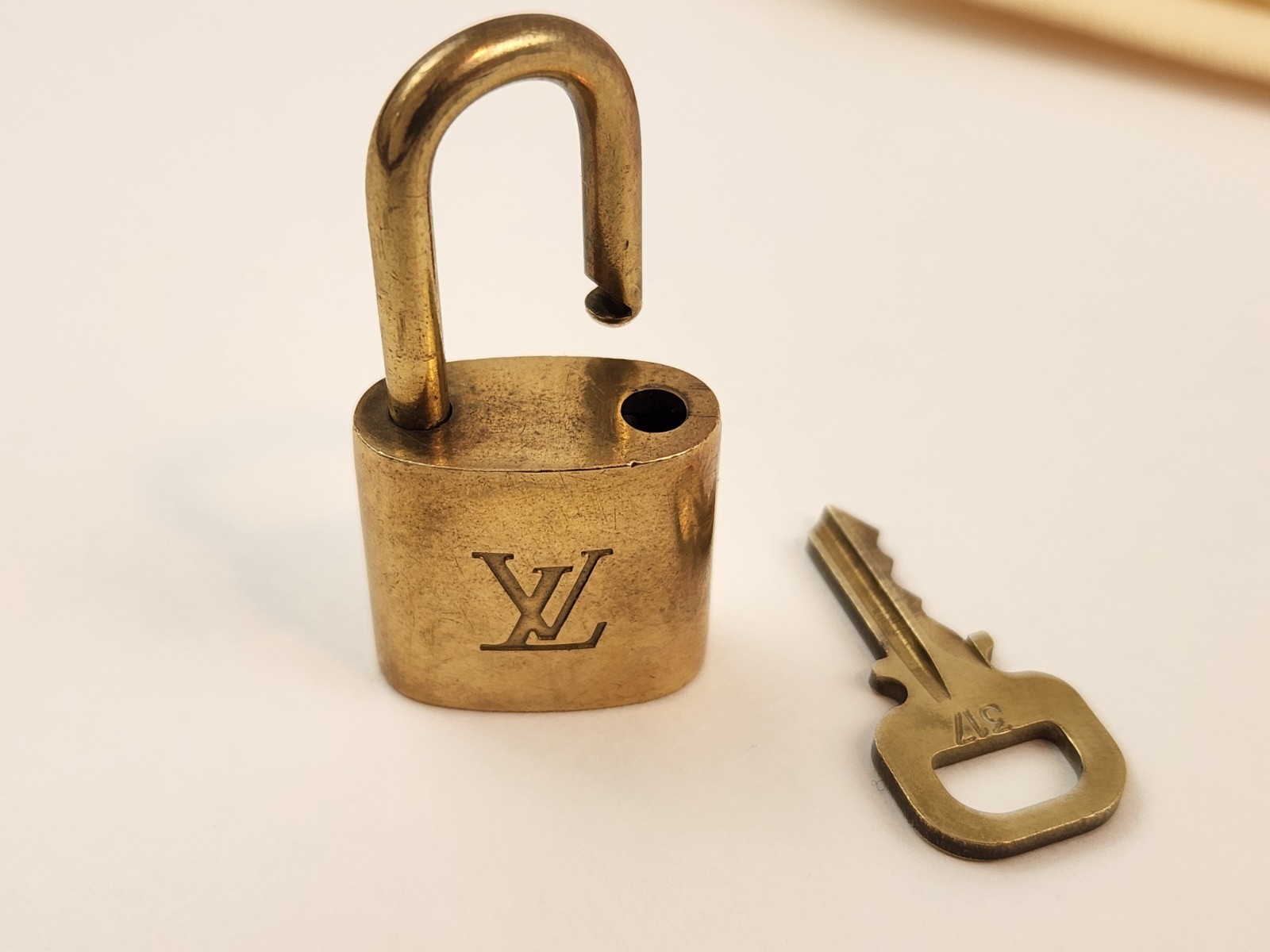 Authentic Louis Vuitton PadLock Solid Lock Key Br… - image 15