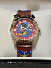 Vintage Disney by SII ml10801 Red Tone Watch new battery installed