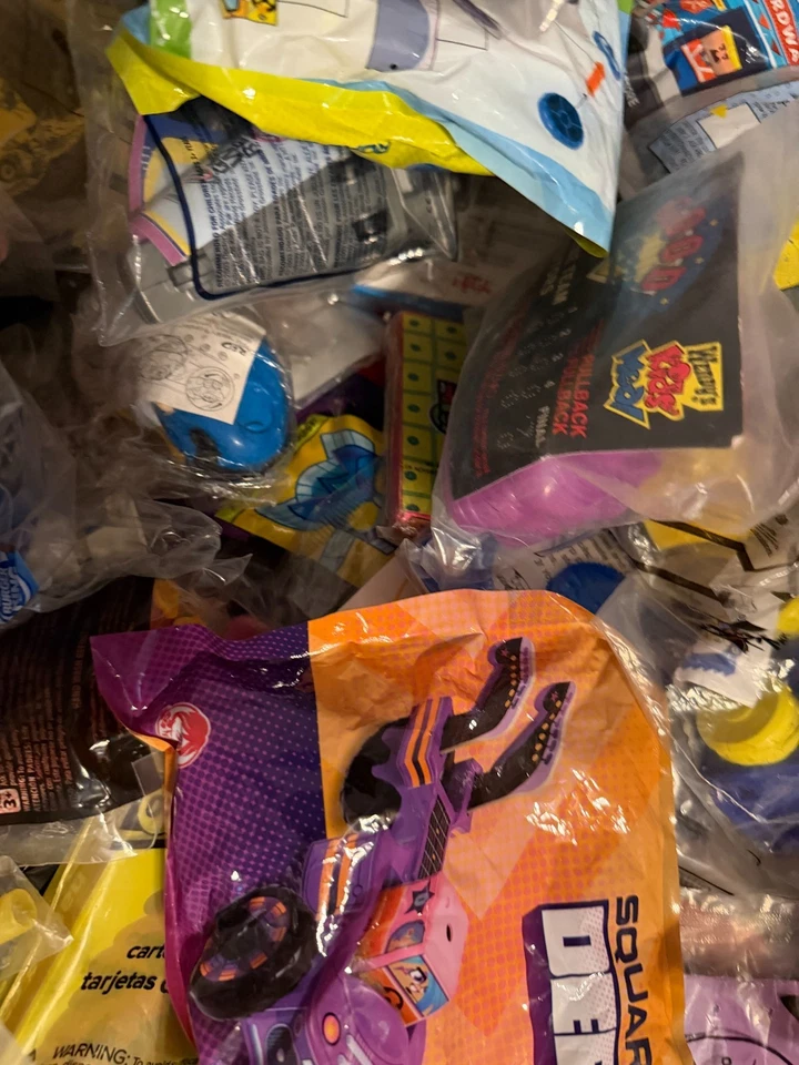 Gran Lote 100+ Juguetes de Comida para Niños Burger King, Hardees, Arby's, Chic-fila y Más Nuevos Foto 3 de 4