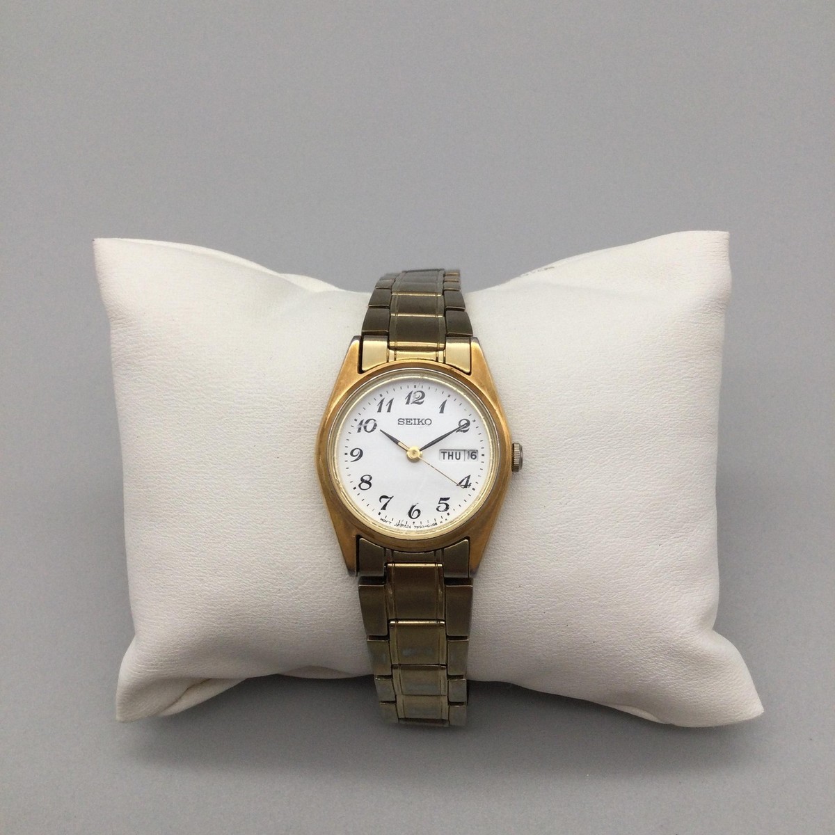 Vintage Seiko Womens Watch 24mm Gold Tone Day Date 7N83-0011 New