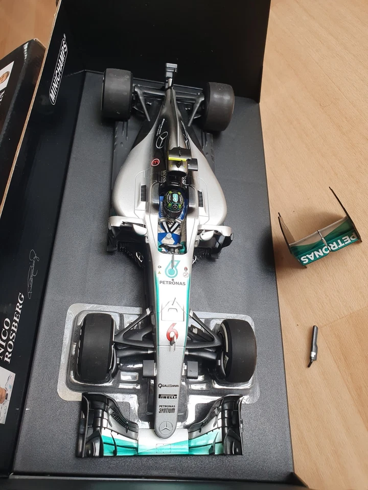 F1 Mercedes AMG W07 Hybrid #6 Rosberg Winner Australian GP 2016 Minichamps RAR - Bild 2 von 4