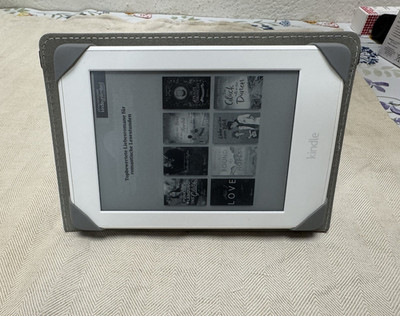 Amazon Kindle eBook Reader 6 Zoll Wi Fi 4 GB weiß mit Schutzhülle