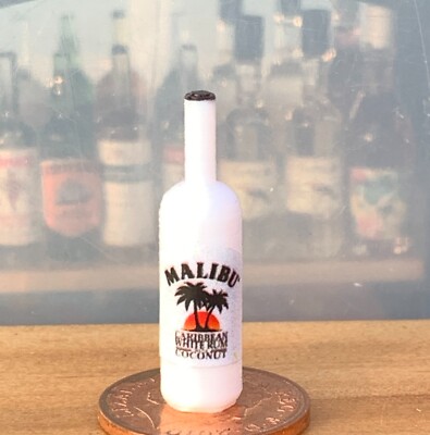 Puppenhaus Malibu weißes Rum Etikett auf einer Glasflasche Maßstab 1:12 Getränk Tumdee