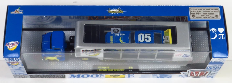 M2 Machines Auto Hauler Moon Pie 1957 Dodge COE 1969 Charger Daytona R10 13-08 - Image 2 of 4