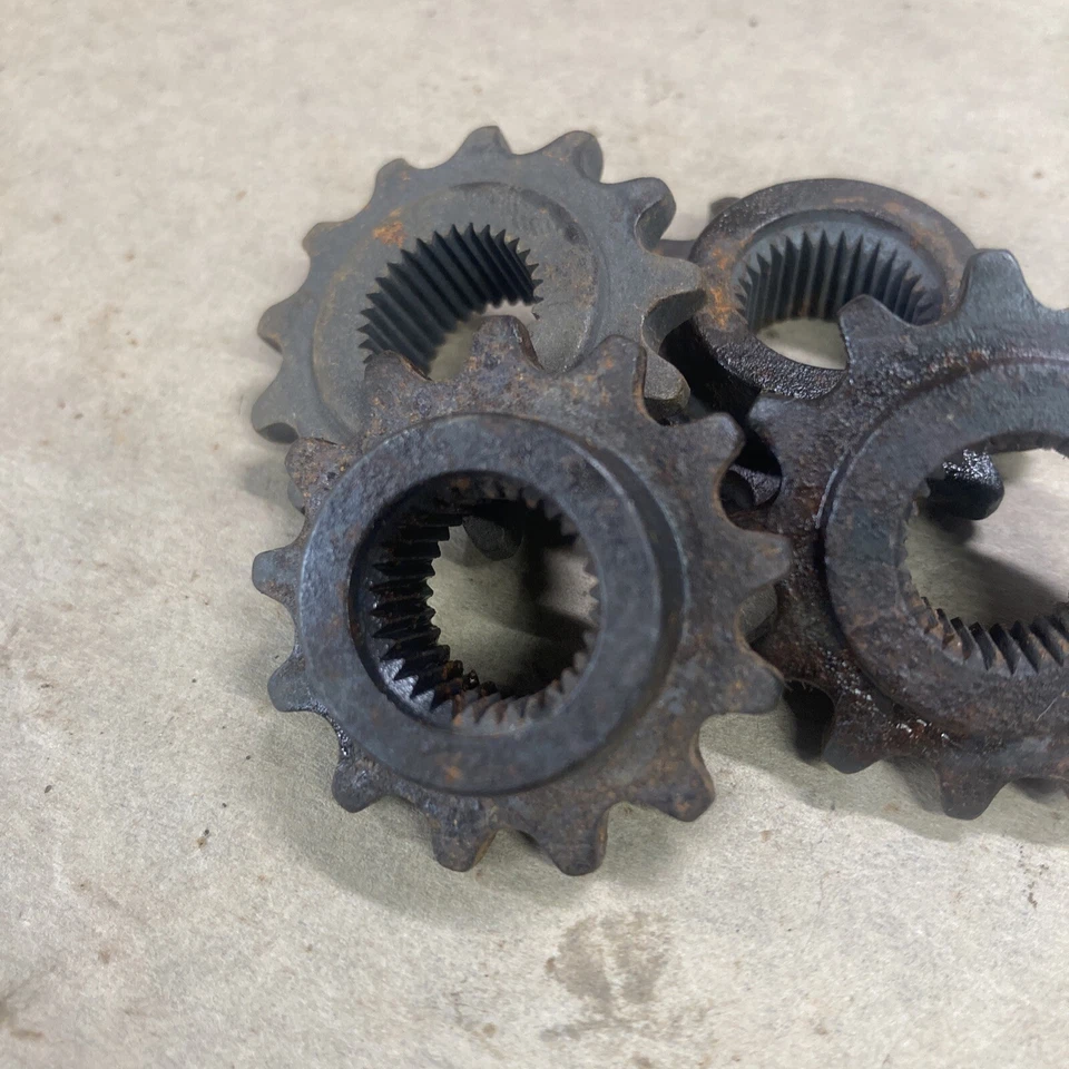 Piñón de arranque Honda NOS OEM 31202-230-174 CA175 CB200 CD125 Foto 2 de 2