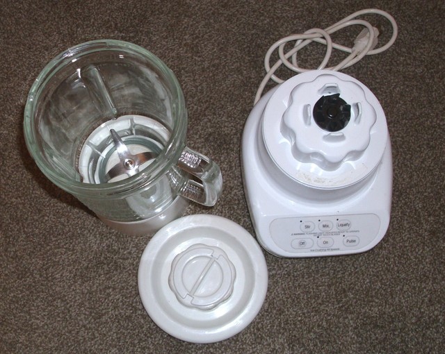 KitchenAid Vintage Blender Model KSB3WH White Nice Powerful