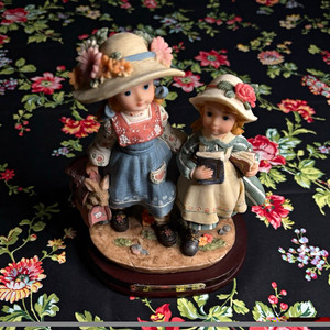 Montefiori Collection Figurine | eBay