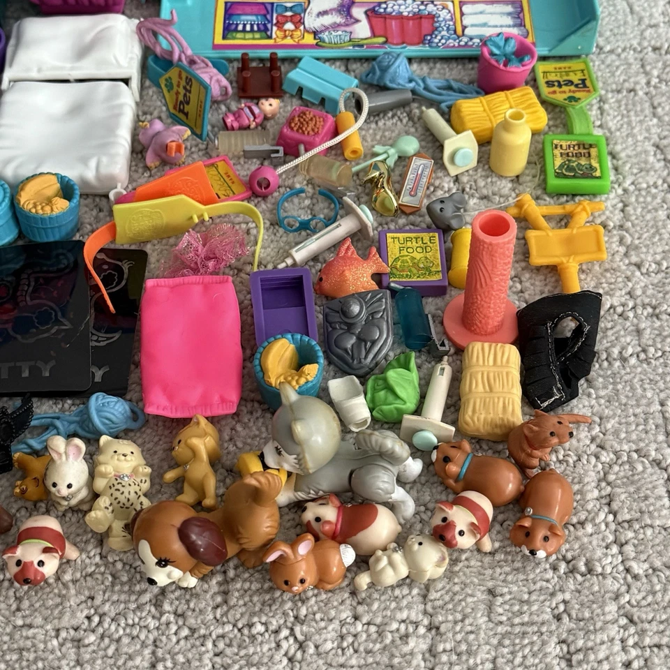 Vintage 1992 Littlest Pet Shop Kennel Play Case Animal Pets Accessories LOT RARE - Image 4 of 4