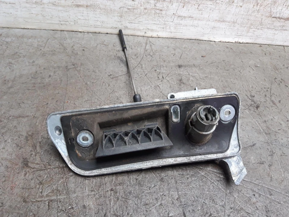 VOLKSWAGEN CADDY Mk3 2K 2004-2010 N/S Passenger Rear Outer Door Handle    — 第 3/4 张图片