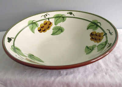 STANGL PATTERN GOLDEN GRAPE ROUND BOWL SERVING VEGETABLE 8 3/4'' MINT