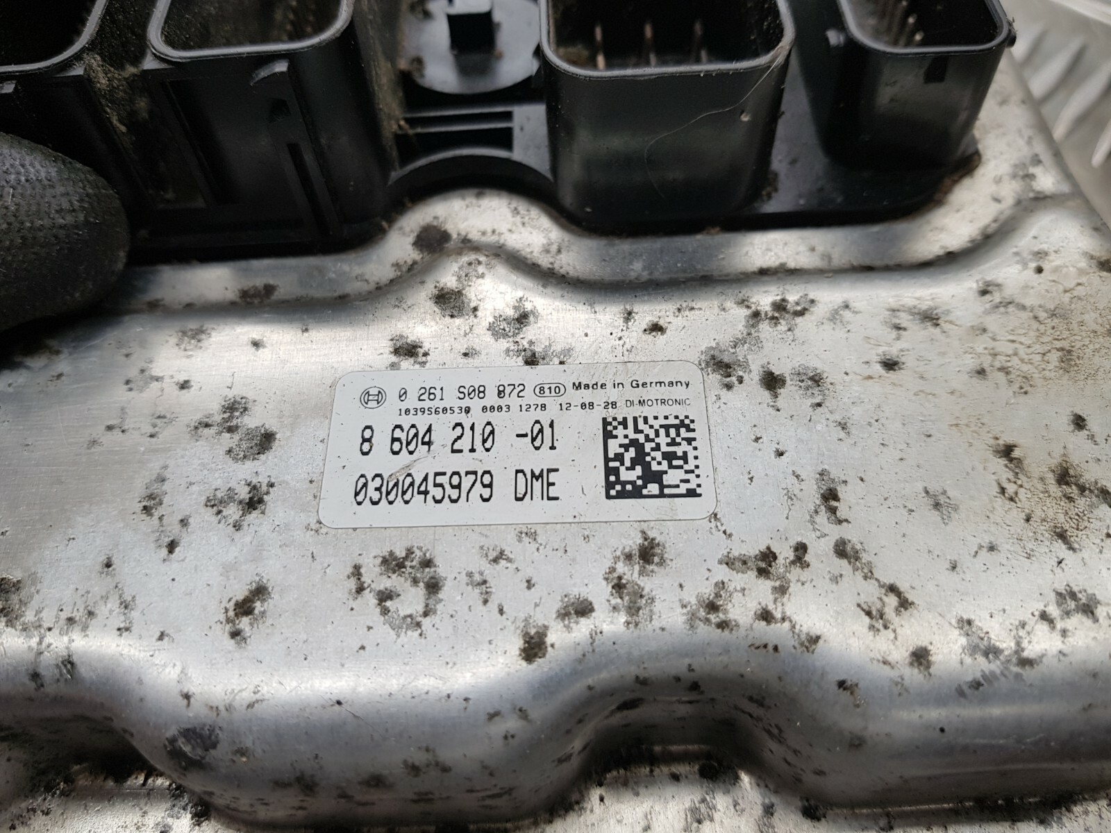 B122 BMW 3 SERIES F30 ENGINE MODULE 8604210- 01 / 030045979 DME 
