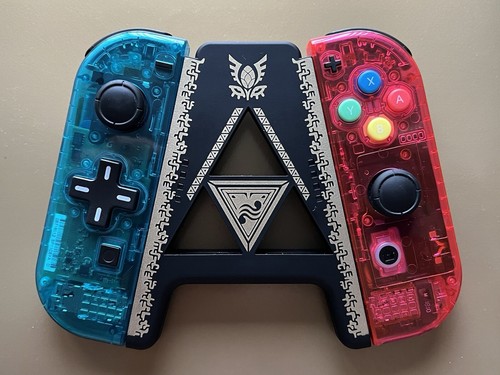Legend of Zelda Triforce Joy-Con Type-C Charging Grip for Nintendo Switch