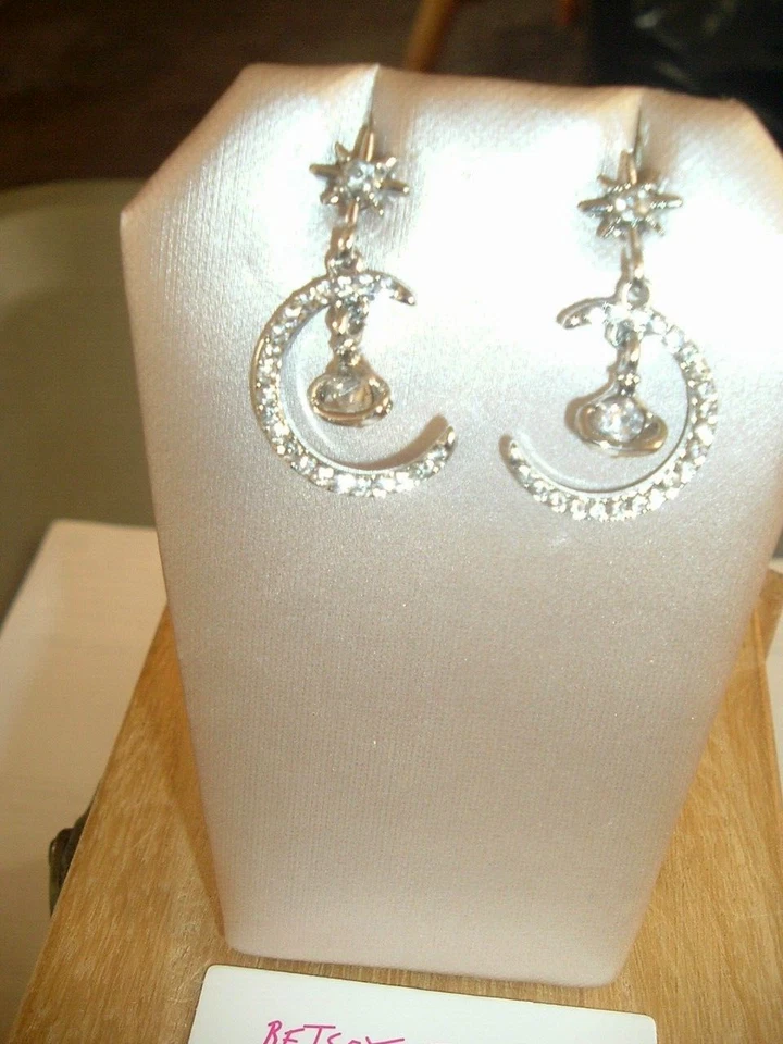 PENDIENTES PERFORADOS CELESTIALES ESTRELLAS LUNAS Colgantes SATURN Betsey Johnson Foto 4 de 4