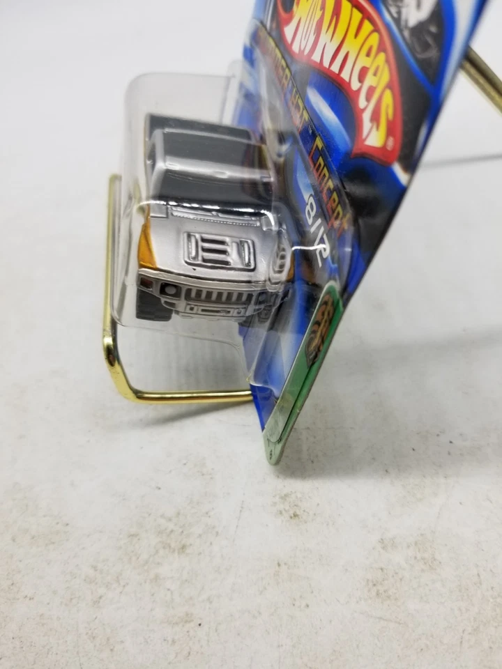 Tarjeta corta Hot Wheels Hummer Concept H3T Treasure Hunt 8/12 Foto 4 de 4