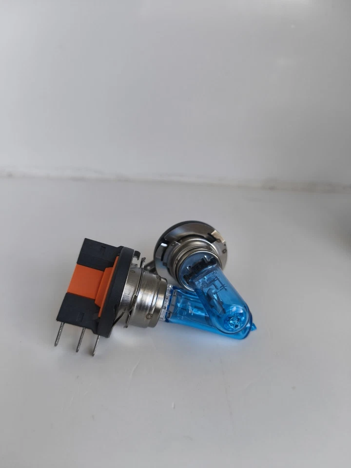 Cool Blue Intense Next Gen H15 Headlight Bulbs (Twin) 64176CBN-HCB 3700K - Image 3 of 4