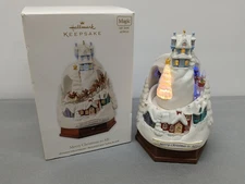 Hallmark Keepsake Magic Ornament 2012*Merry Christmas to All* Light Motion Sound