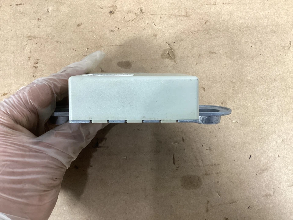 BMW 528I Xdrive 2009-2013 módulo de control amplificador de antena 6935024-01 OEM. Foto 2 de 4