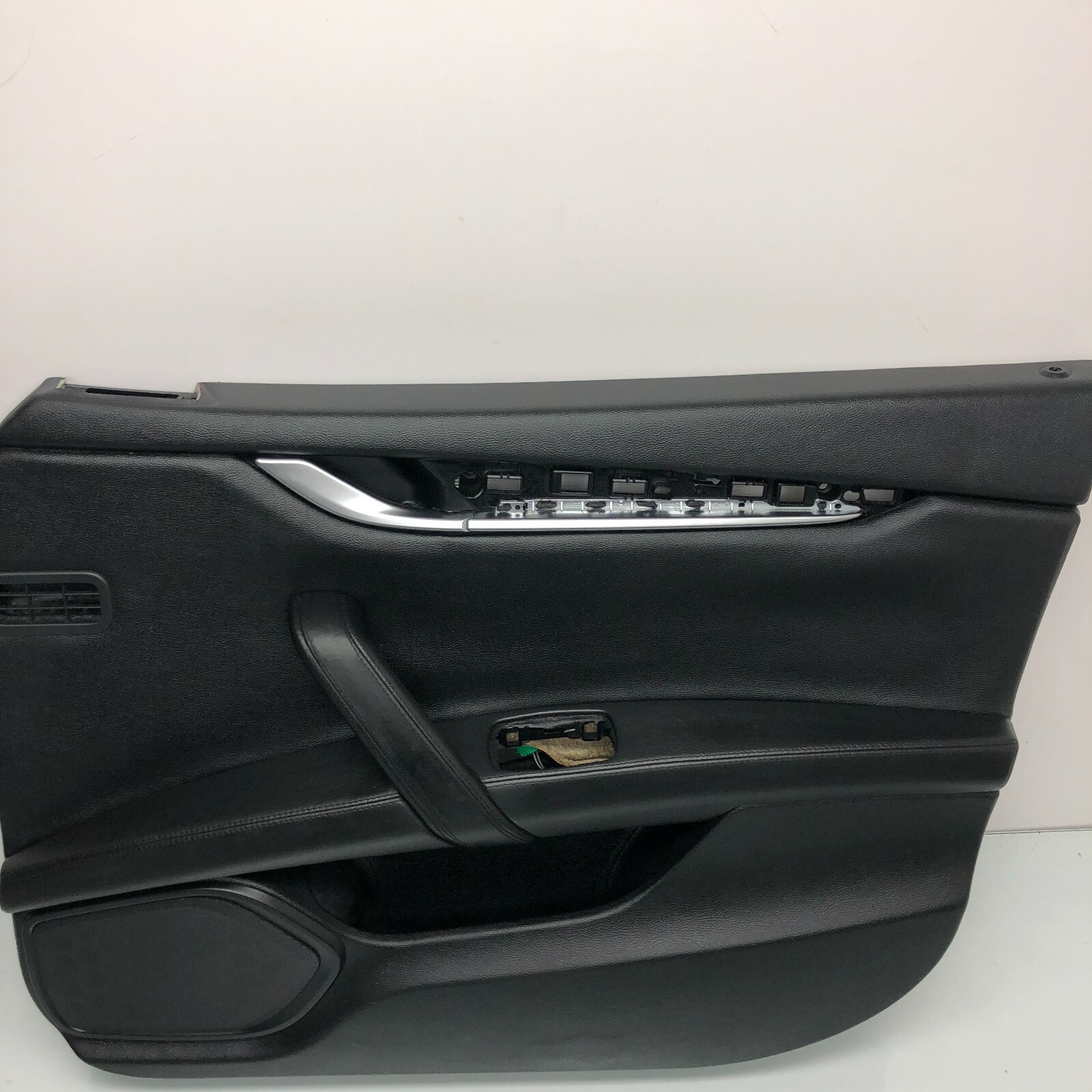 2014 - 2017 Maserati Ghibli Passenger Right Front Interior Door Panel Black OEM 
