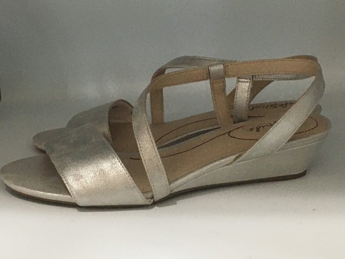 Life Stride Soft System Women Silver Faux Leather 1.5" Wedge Heel Shoes 8.5W NEW - Picture 3 of 7