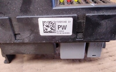 2006 2007 2008 Pontiac Grand Prix 3.8L Supercharged Cabin Fuse Box 15826040 