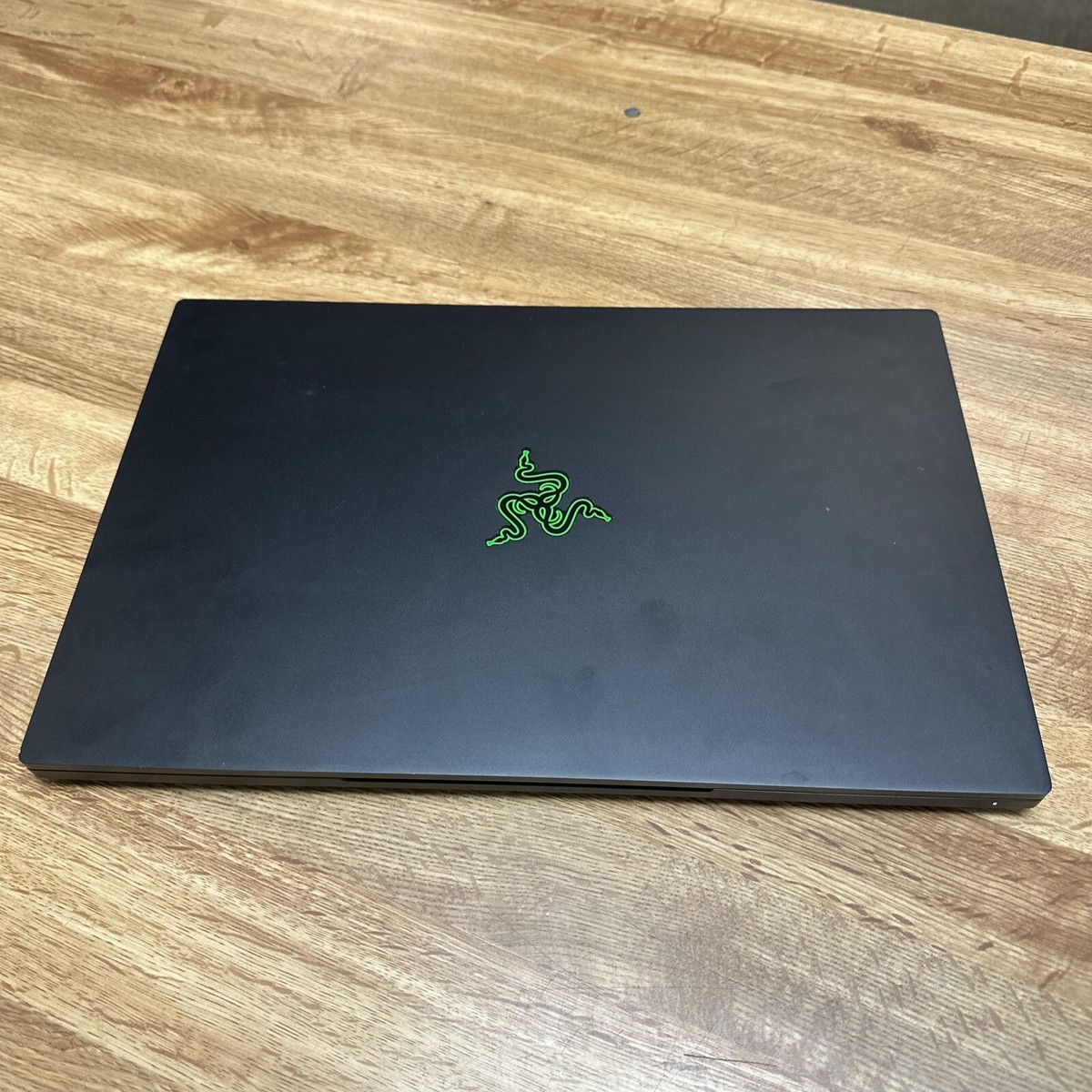 Razer Blade 15 i7-8750h GTX 1060 Max-Q 16GB RAM 512 GB 15.6 Razer Blade 15 i7-8750h GTX 1060 Max-Q 16GB RAM 512 GB 15.6