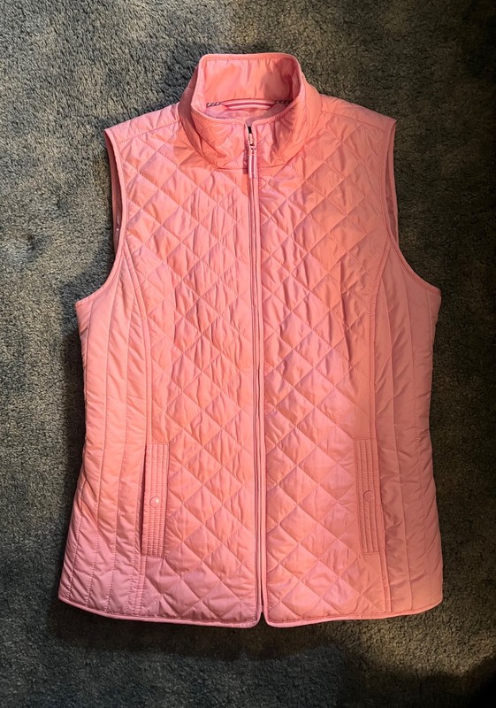 Talbots pink quilted size small vest with pockets and zipper close