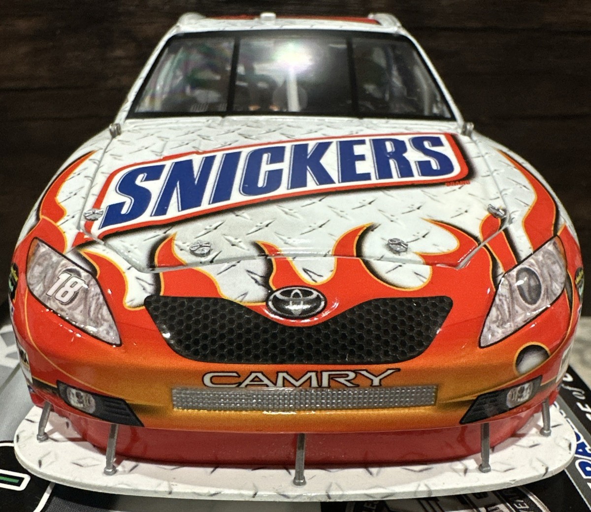 2008 Kyle Busch Snickers Toyota Camry COT 1/24 Action NASCAR