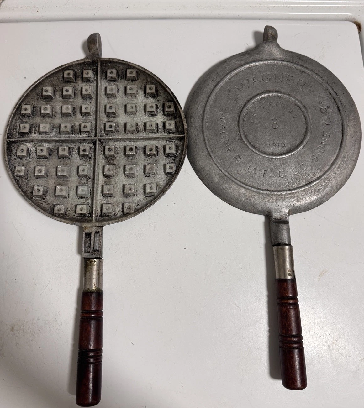 Vintage 1910 Wagner Aluminum Waffle Iron (No Base)