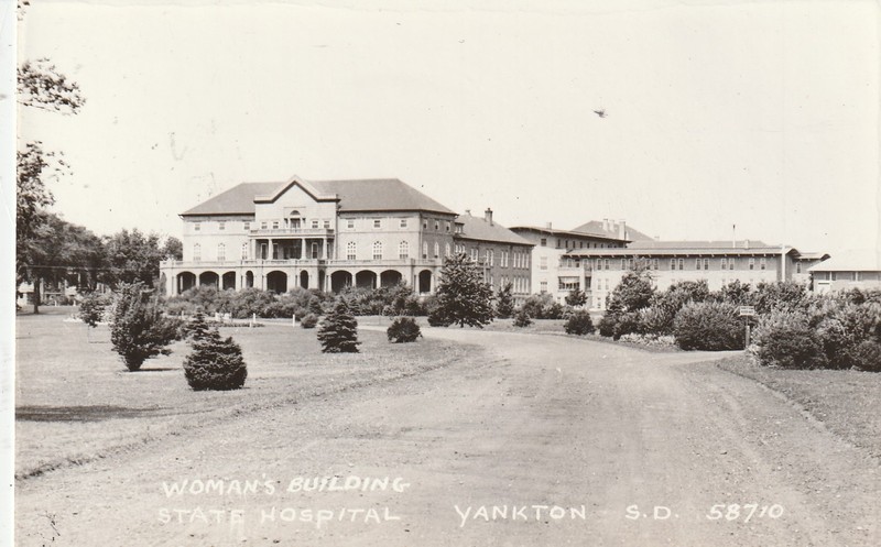 Yankton, SD - Woman's Bldg. - Hospital    Real Photo   RPPC       South Dakota