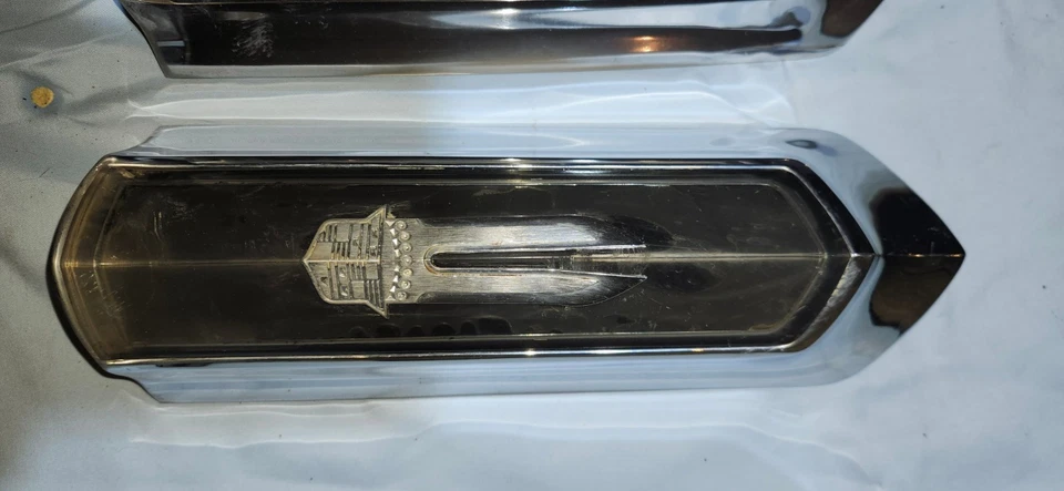 Cadillac Eldorado 1977 1978 parachoques delantero extensión vertical Foto 4 de 4