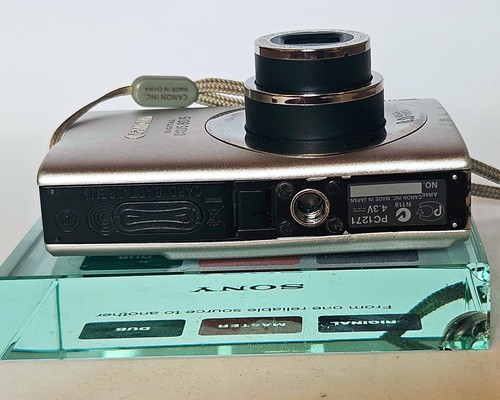 Canon Digital IXUS 80 IS 8.0MP Digital Camera - Silver Lens Error for parts - Picture 9 of 11
