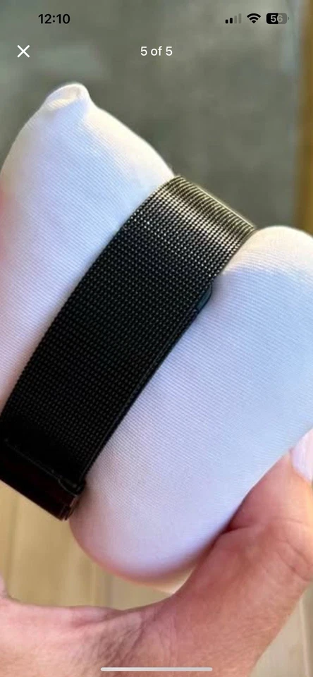 Женские керамические часы BERING 11440-166 с черным ремешком на запястье золотистые - Изображение 3 из 4