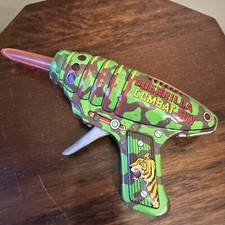 Vintage Tin KO Japan Guerrilla Combat Ray Gun Toy Tiger Camouflage Lithograph