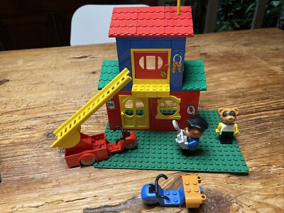 Lego Fabuland 3669 Fire and Police Headquarters