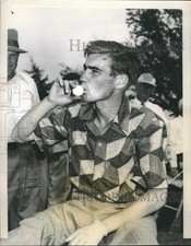 1950 Press Photo James Vickers wins the Western Amateur Golf Tournament