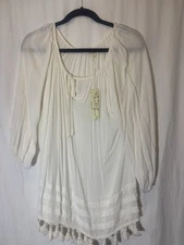 Antilia Femme Cream Peasant Top Boutique NWT Large HH9