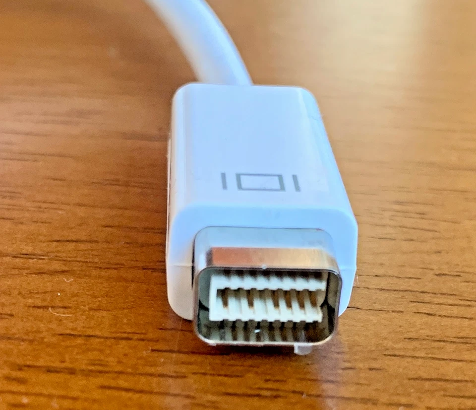 Mini-DVI Male to VGA Female Video Cable Adapter (White) - 6 inches - Image 4 of 4