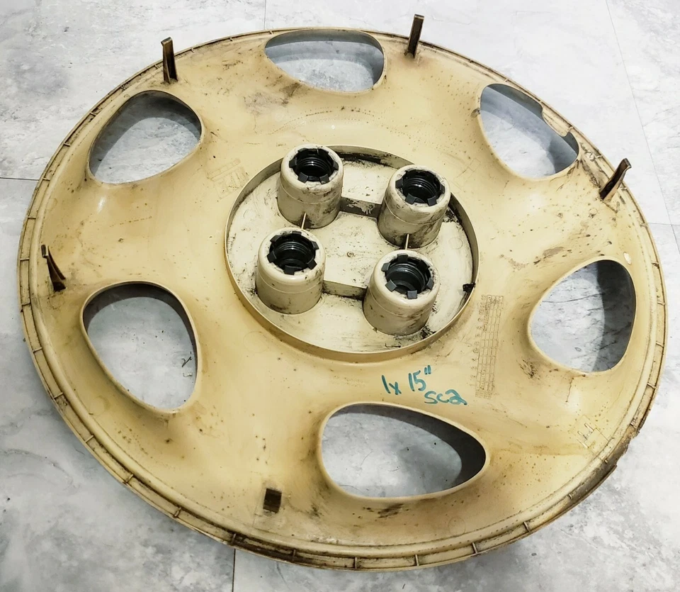 (1) Cubierta de rueda tapacubos atornillable OEM 1997-1998 Saturn SL2 SW2 15" #SC2 GM 21013027 Foto 4 de 4