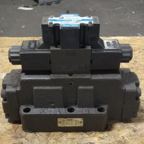 Northman Miller Fluid Pilot Op Directional Valve 4 Way 3 Pos 133 Gpm 1 V Coil Ebay