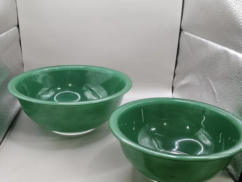 Pyrex Green Mixing Bowls Lot #322 #323 - Clear Bottom