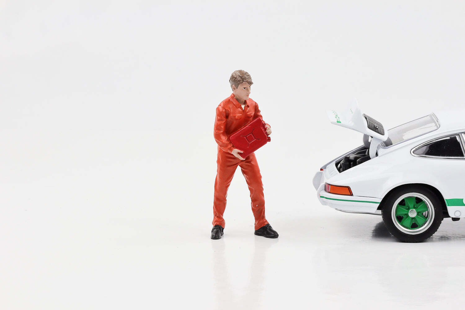 1:24 Figure Race Classic Mechanic Dan Oil Can Orange American Diorama Figure