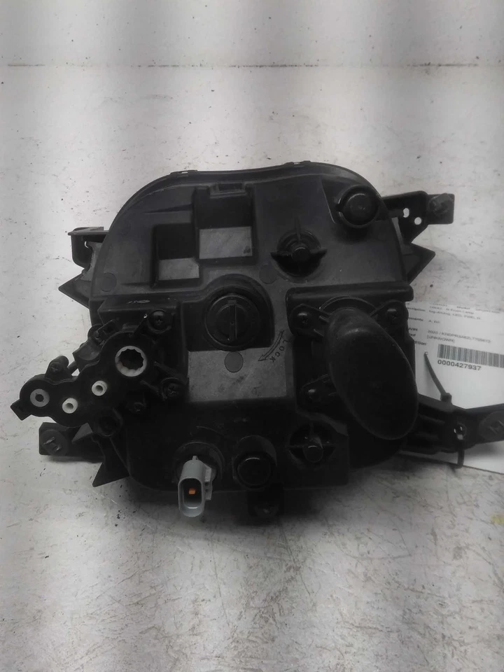 Used Driving Light fits: 2020 Kia Sportage fog-driving LED FWD Grade A - Image 2 of 4