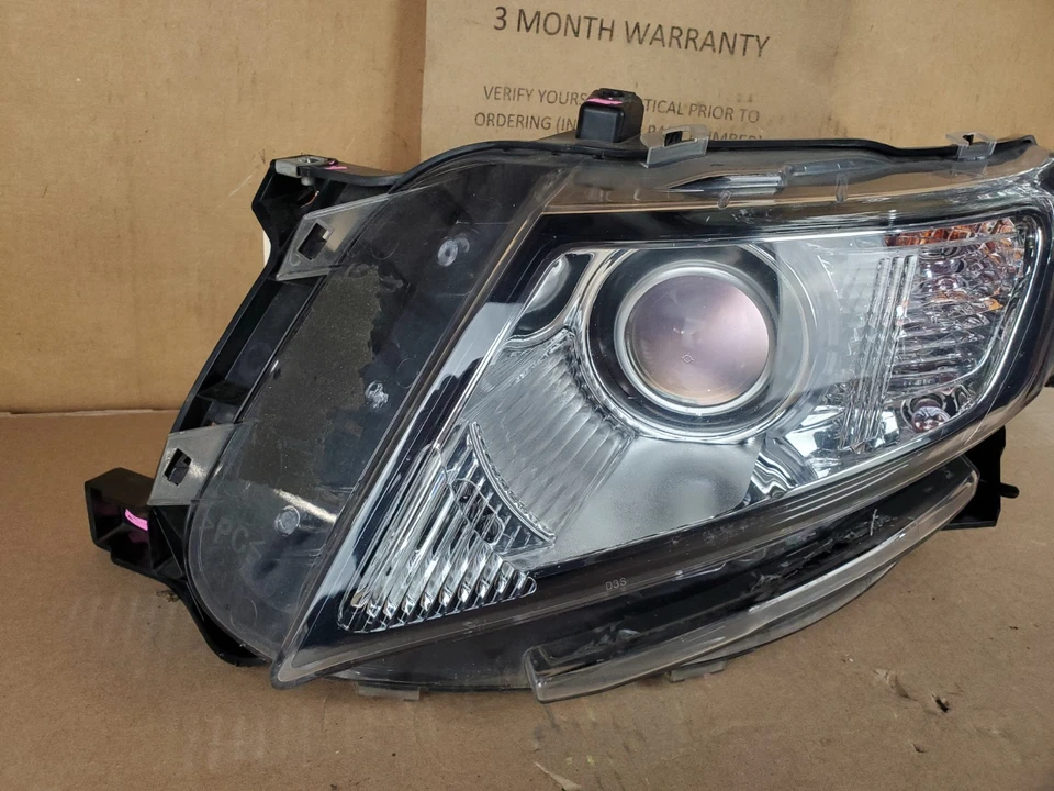 Faro conductor Lincoln MKT 2011-2019 XENÓN OCULTO TODOS LOS MONTAJES PRESENTES Foto 3 de 4