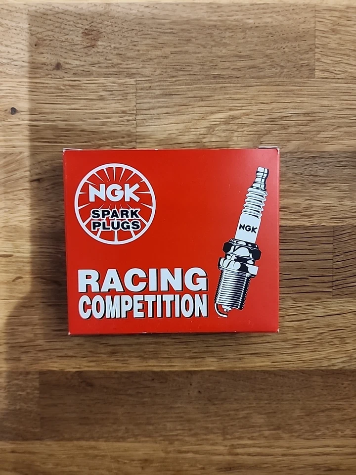 NGK - R2525-10 Racing Spark Plug - Image 2 of 4